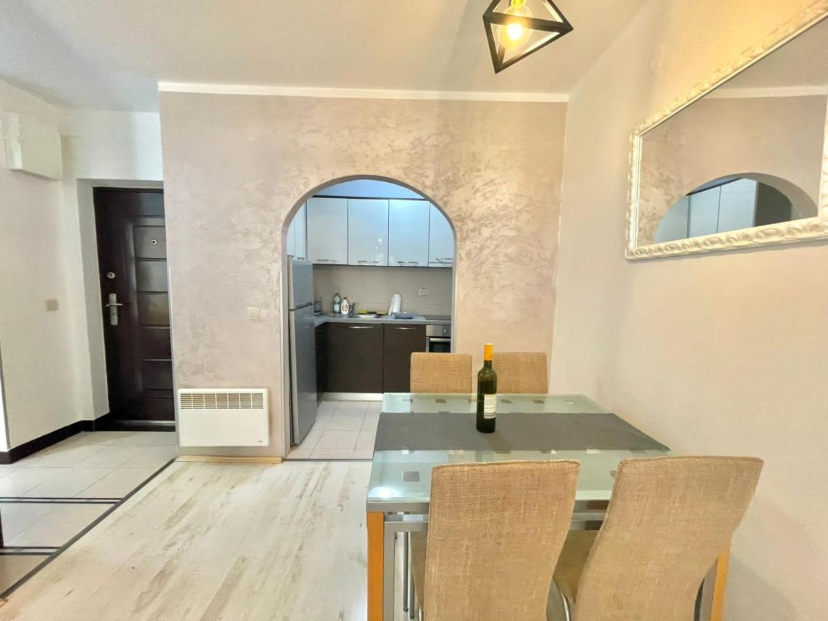 Family One Bedroom With Garden View * Budva