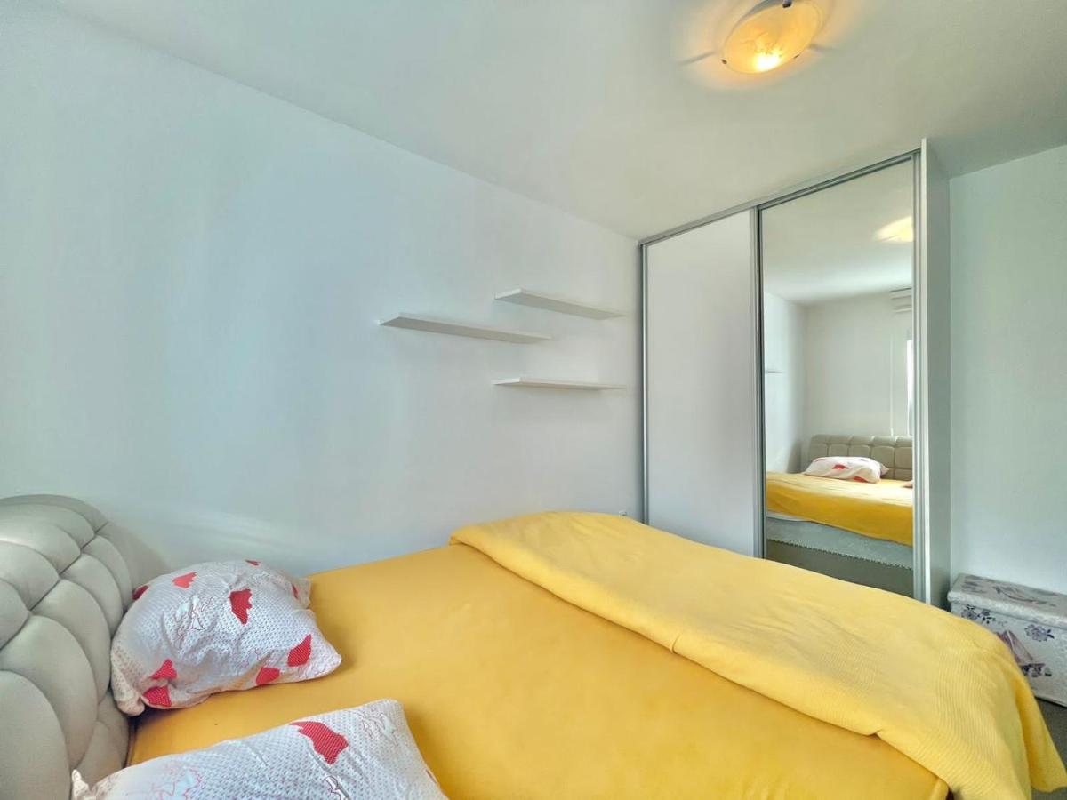 Family One Bedroom With Garden View Budva